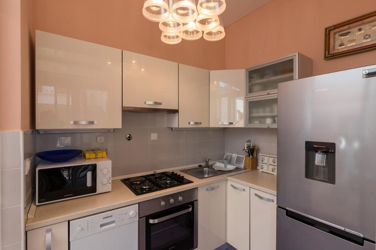 Apartment Van Gogh ดูบรอฟนิก ภายนอก รูปภาพ