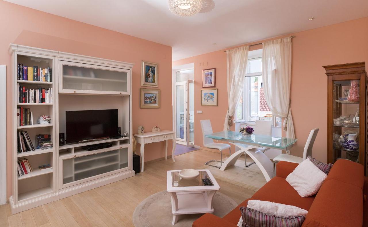 Apartment Van Gogh ดูบรอฟนิก ภายนอก รูปภาพ