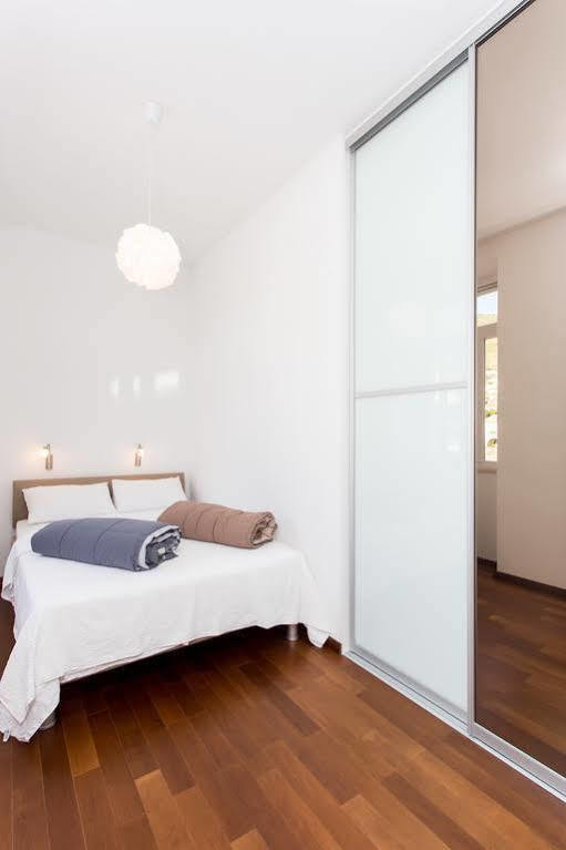 Apartment Van Gogh ดูบรอฟนิก ภายนอก รูปภาพ